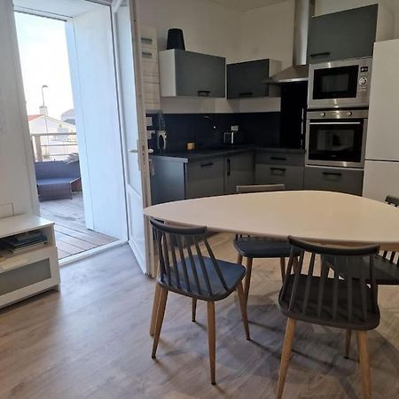 Superbe Appartement Renove A Neuf Centre Bourg Brem Sur Mer Exterior foto