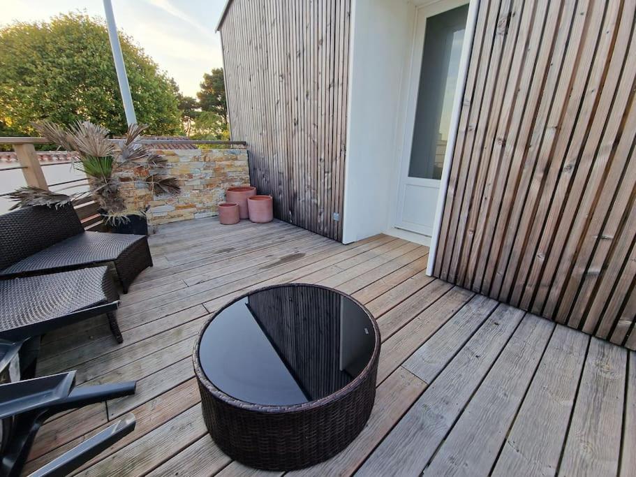 Superbe Appartement Renove A Neuf Centre Bourg Brem Sur Mer Exterior foto